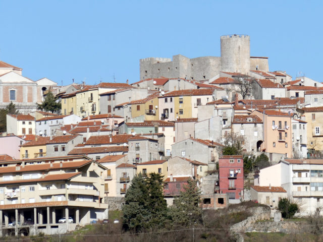 http://www.cuorebasilicata.it/wp-content/uploads/2019/01/moliterno_int-640x480.jpg