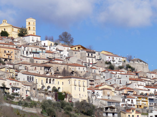 https://www.cuorebasilicata.it/wp-content/uploads/2019/01/grumento_int-640x480.jpg