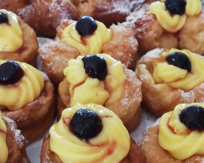 https://www.cuorebasilicata.it/wp-content/uploads/2019/03/zeppole-san-giuseppe-800x640.jpg