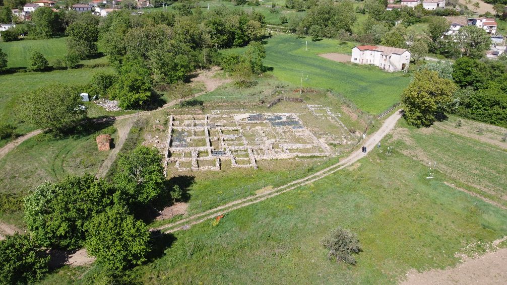 https://www.cuorebasilicata.it/wp-content/uploads/2021/05/Foto-Villa-Romana.jpg